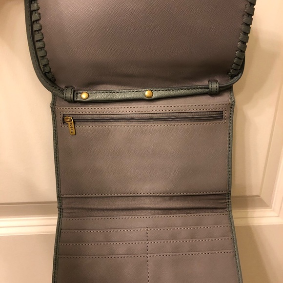 Fossil Crossbody - Picture 2 of 3